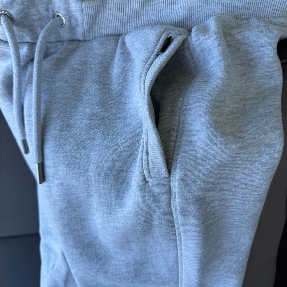 NWOT Superdry White and Black Label Sweatpants - Picture 4 of 8